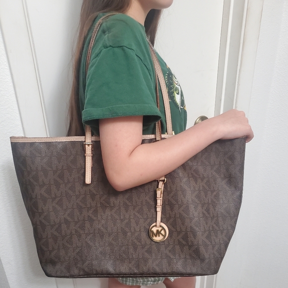 Michael Kors Large Dark Brown Signature Tote Bag - Picture 11 of 11